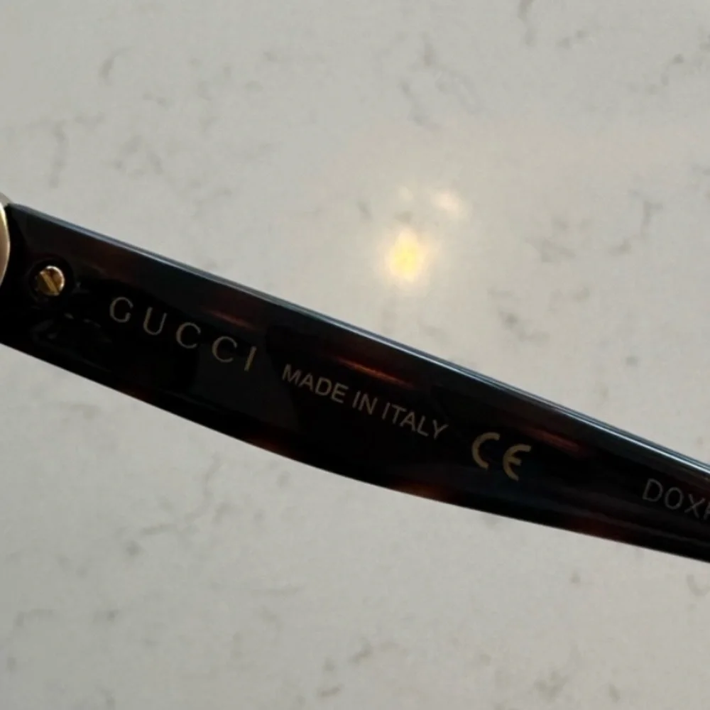 Gucci sunglasses - Picture 3 of 5